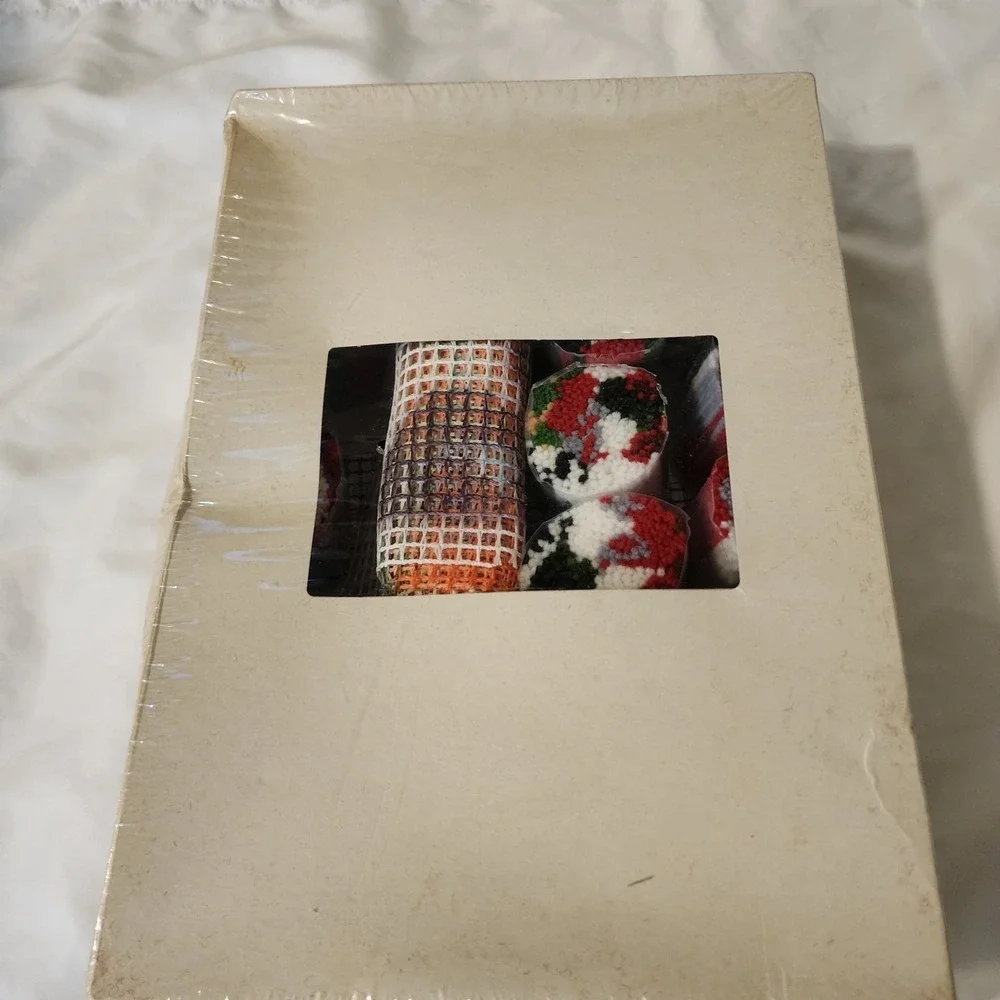 Vtg Christmas Latch‎ Hook Named 